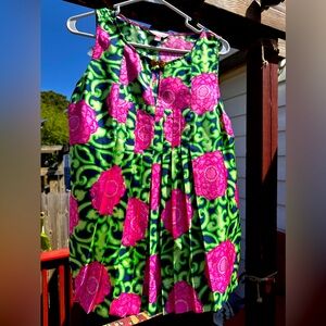 Lilly Pulitzer Tara *Private Property* Flowy Pleated Sleeveless Silk Blouse  SZ8